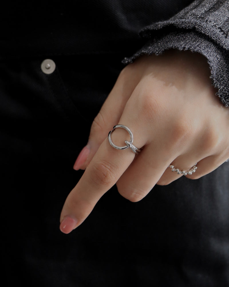 overhand knot ring