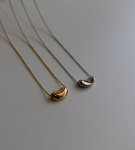 flat beans necklace