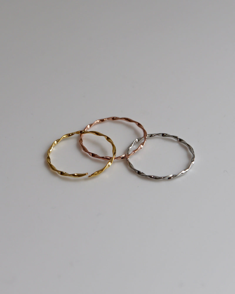 thin twist ring