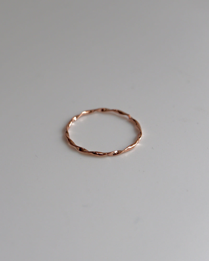 thin twist ring