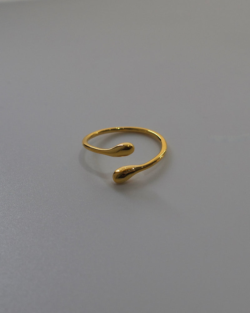 shiny hug ring