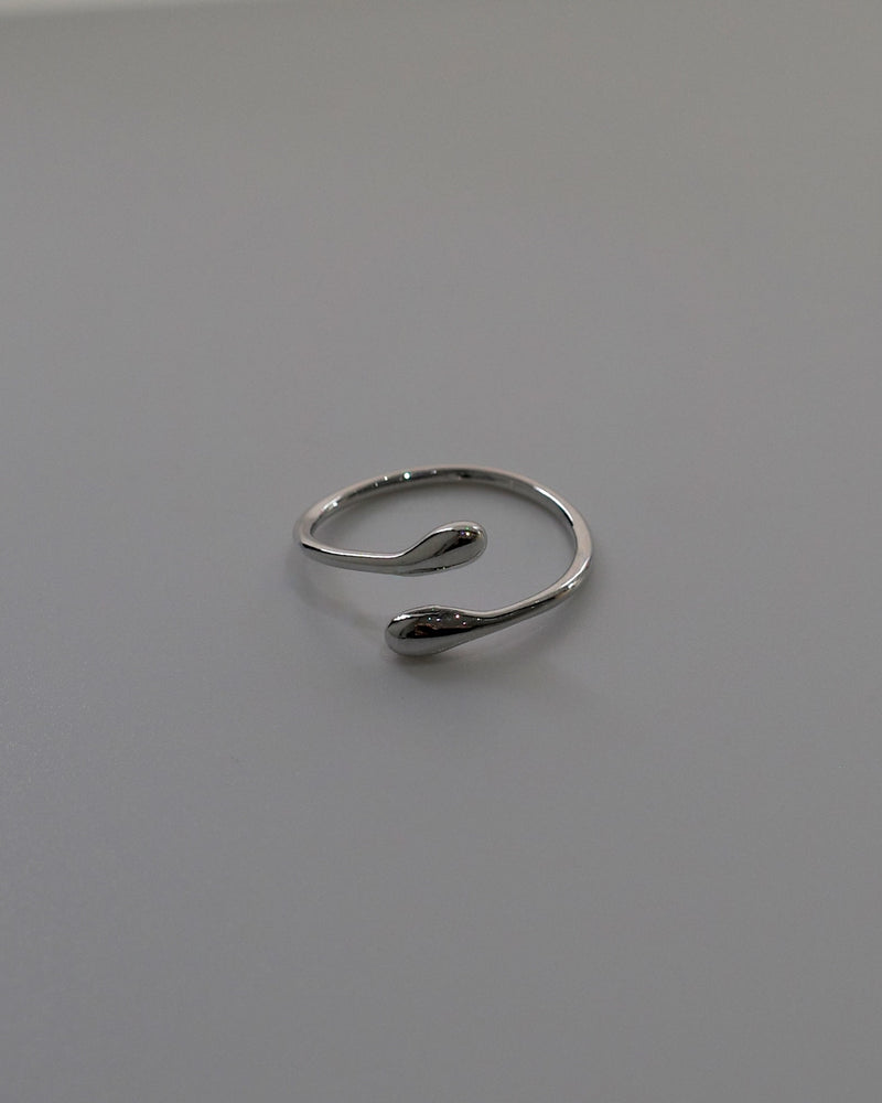 shiny hug ring