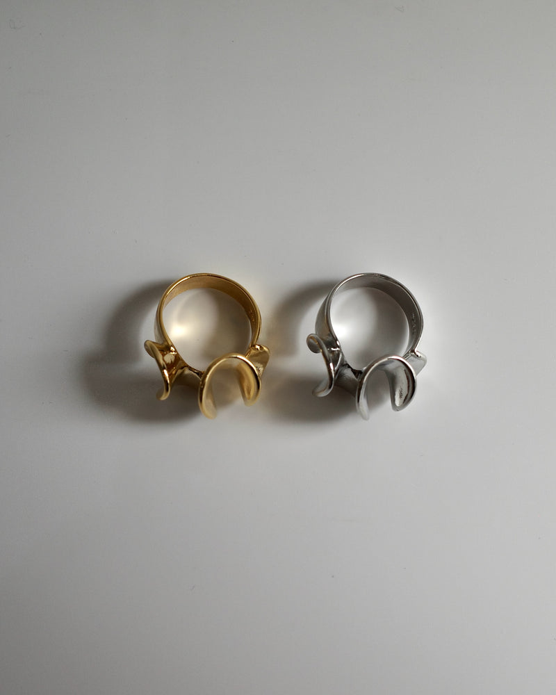 frills ring
