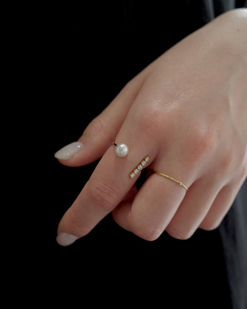 zir & pearl ring
