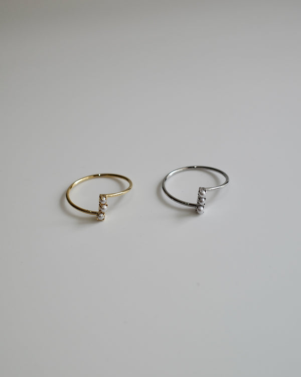 triple small pearl ring