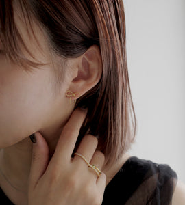 shiny ribbon pierce