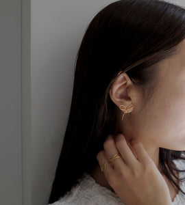 thin ribbon pierce
