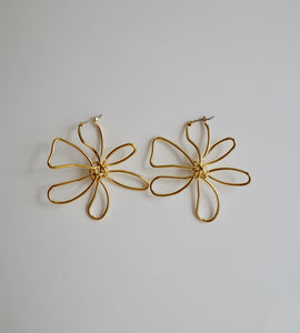 line flower piercce