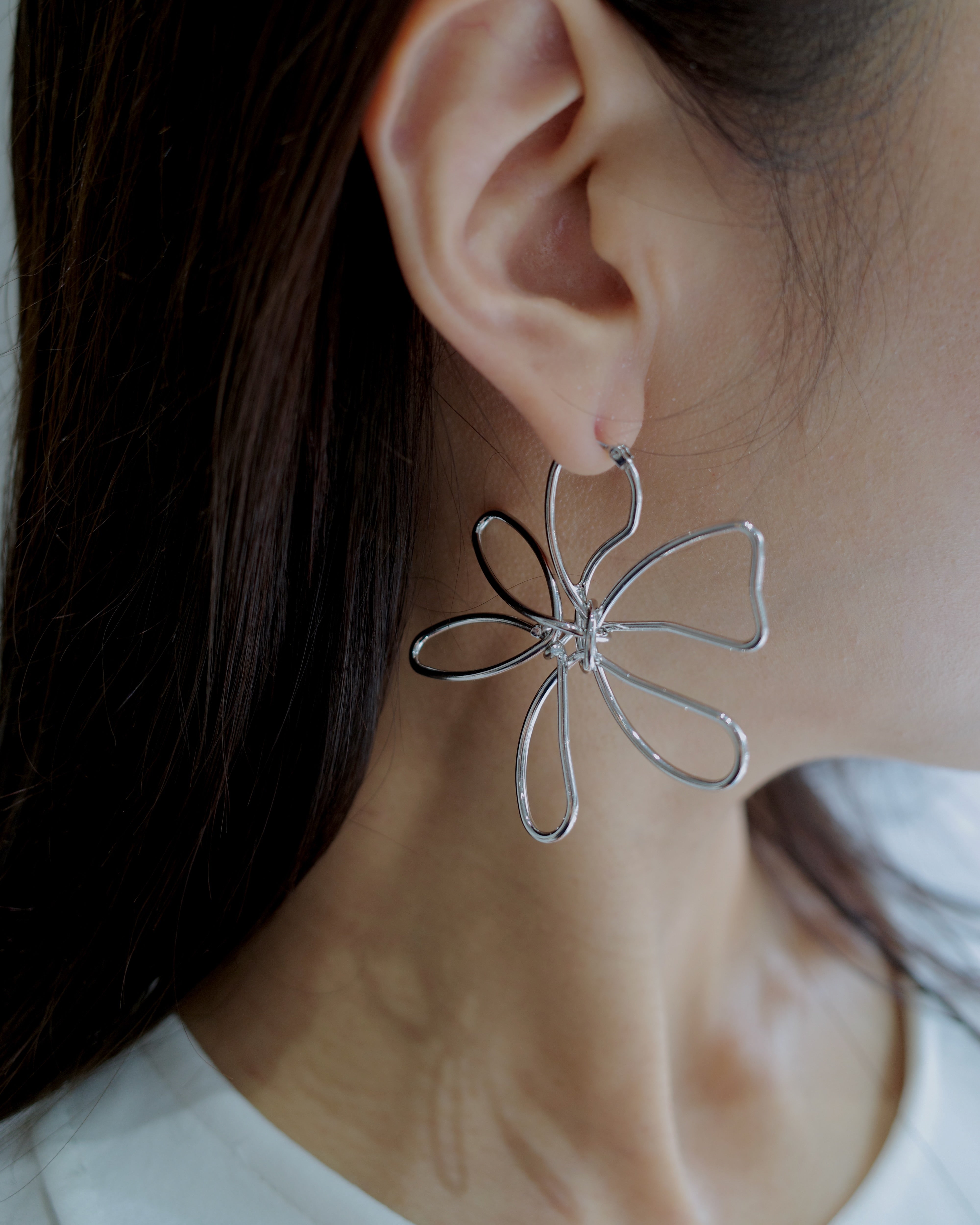line flower piercce - beller