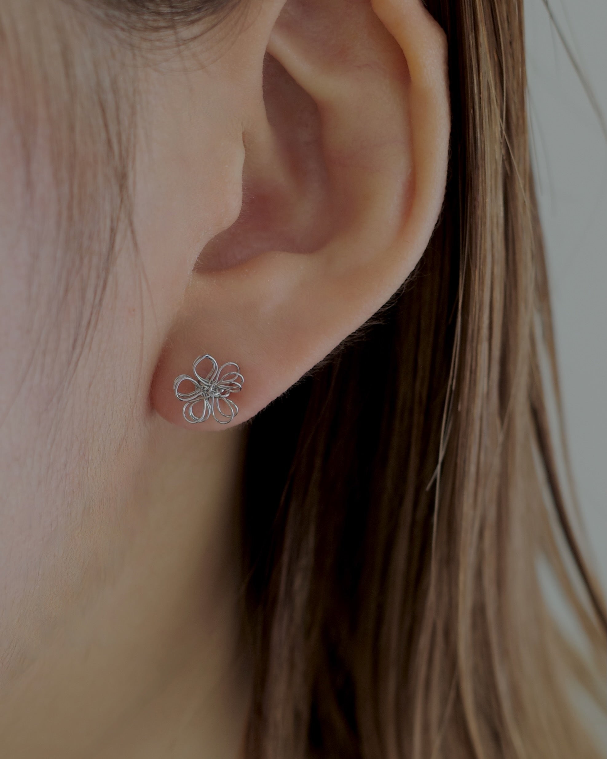 tiny flower pierce – beller