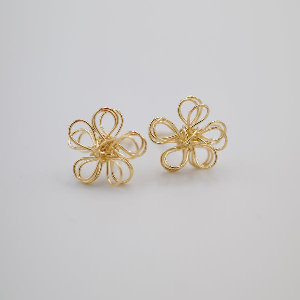 tiny flower pierce – beller