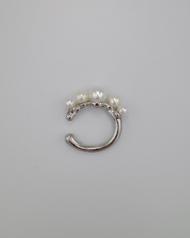portion pearl ear cuff