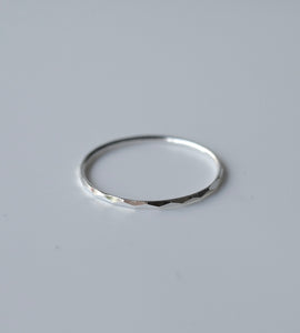 Schlichter Ring mit Schliff (Silber 925)