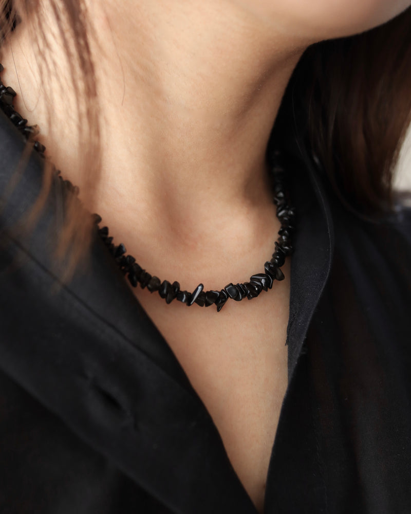 black scatter necklace