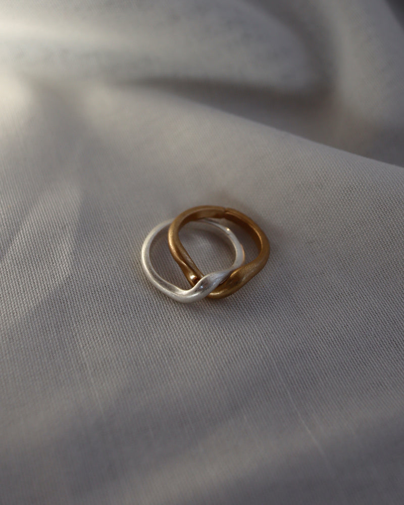 matte golsil wave ring