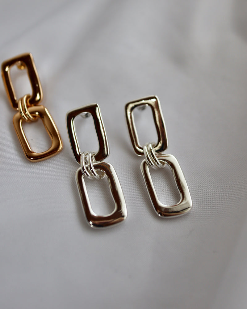 two rectangles pierce
