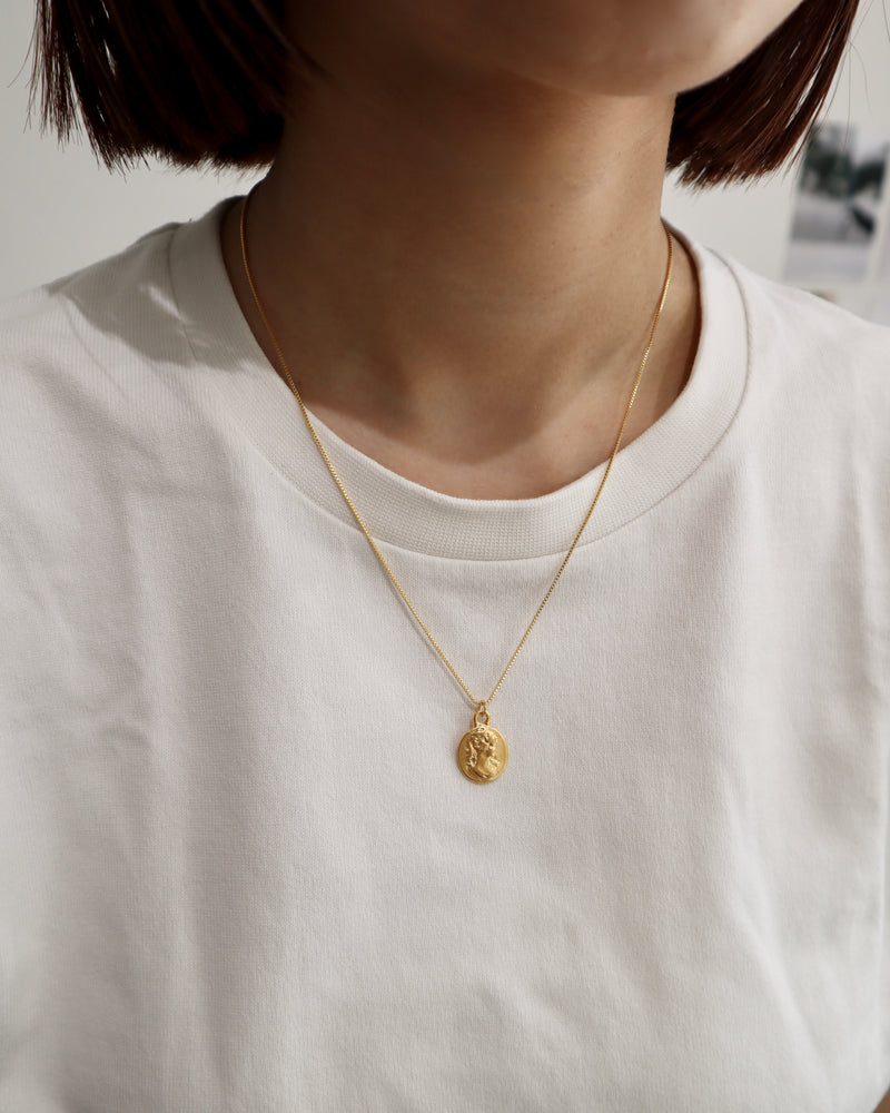 simple coin  necklace