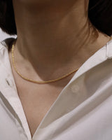 shiny glare necklace