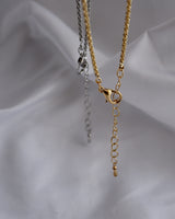 shiny glare necklace