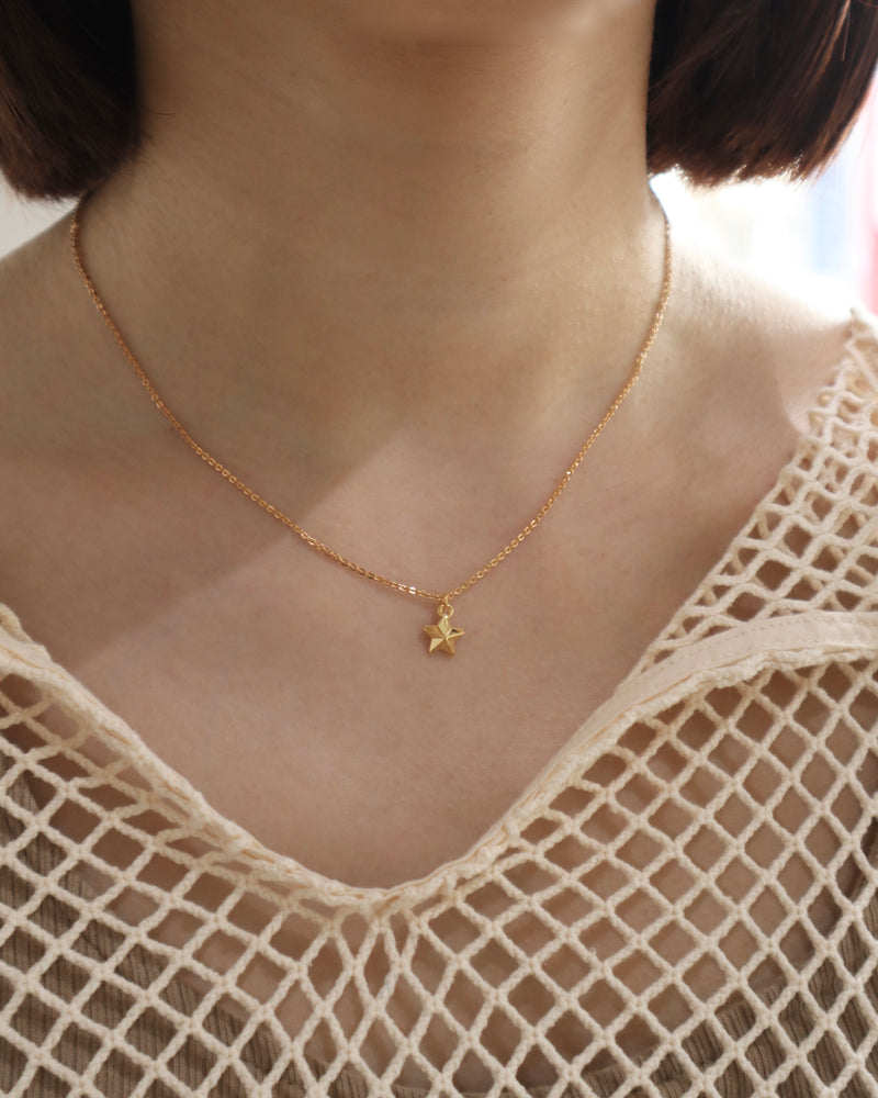 petit star studs necklace