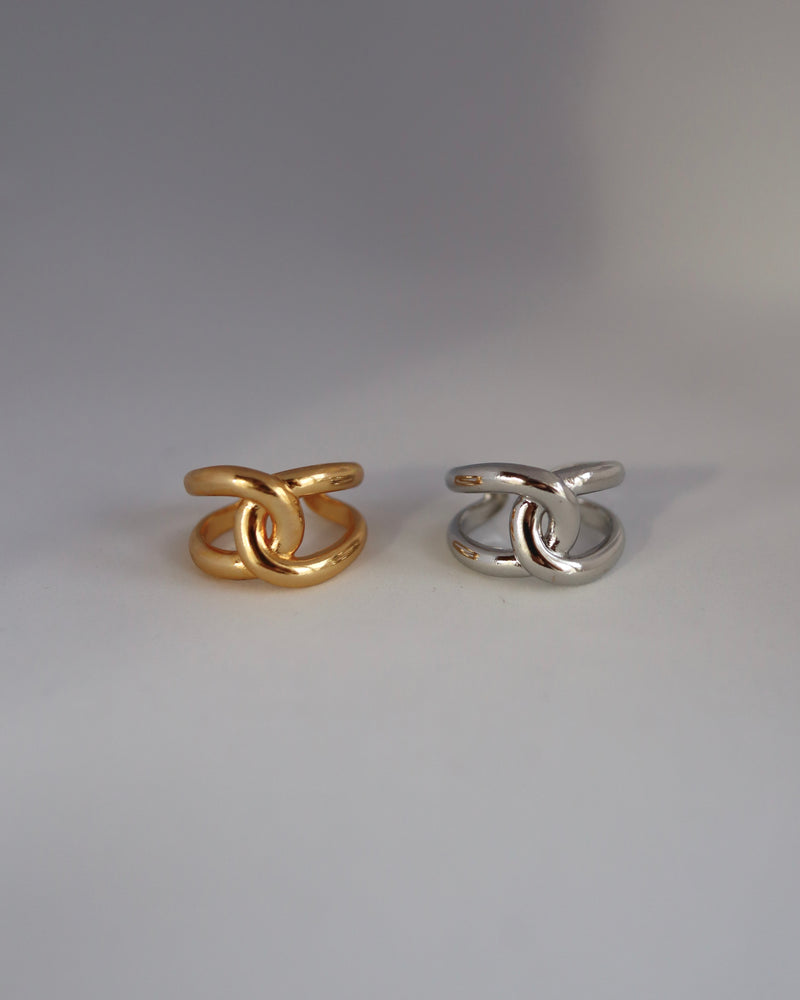 shiny contortion ring
