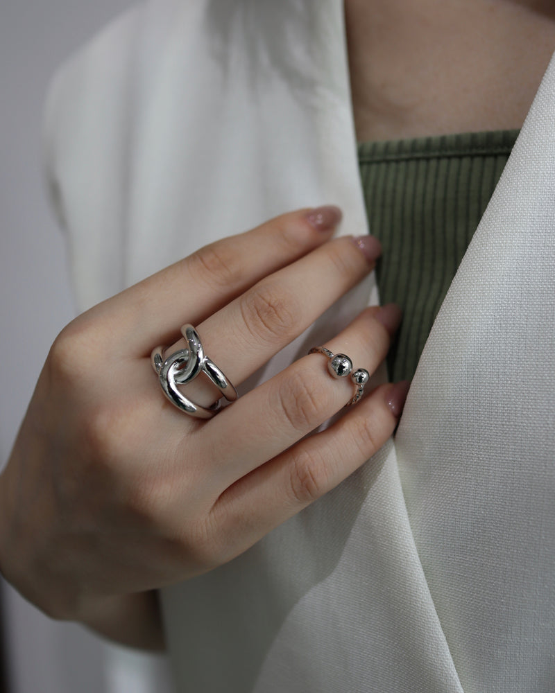 shiny contortion ring