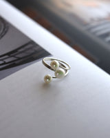 triplet pearl ring