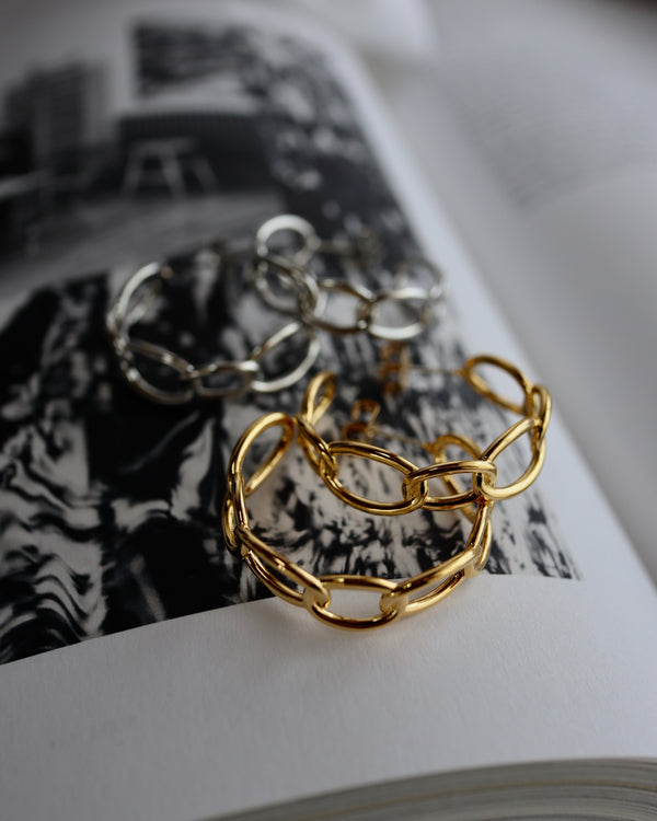 linking chain like hoop pierce