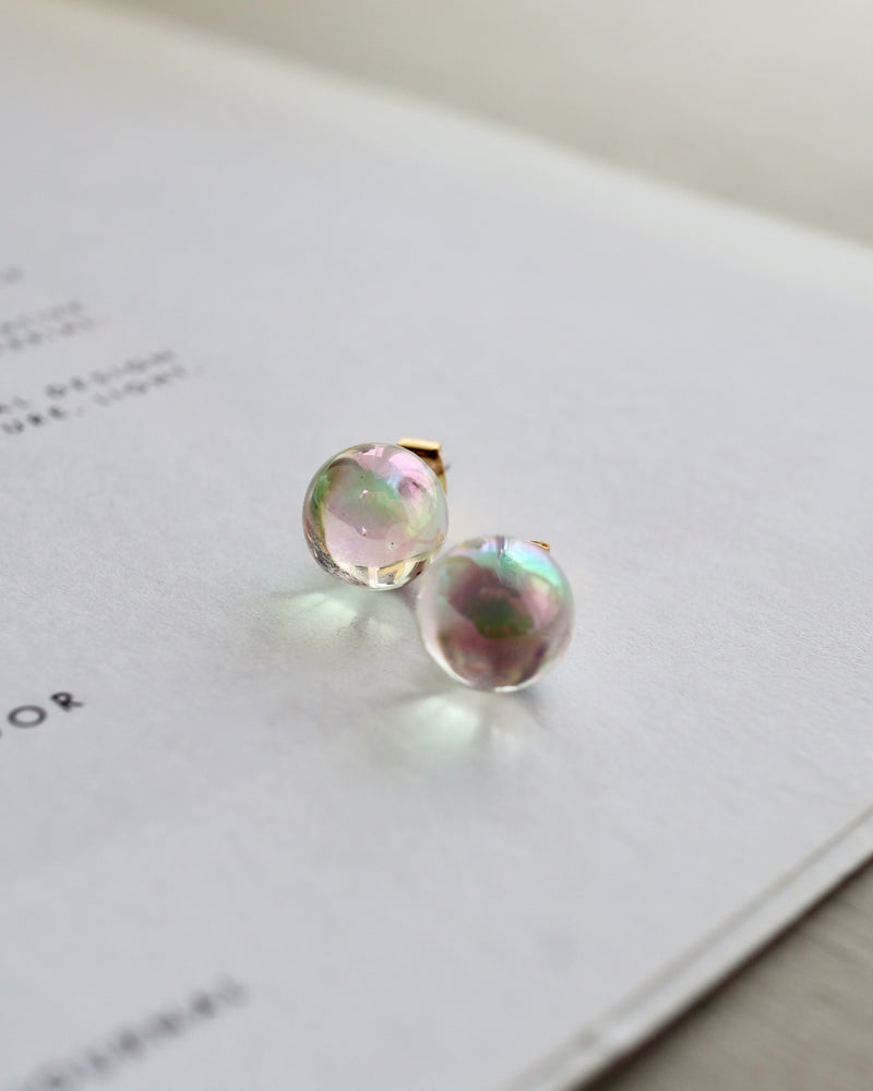 aurora bubbles pierce