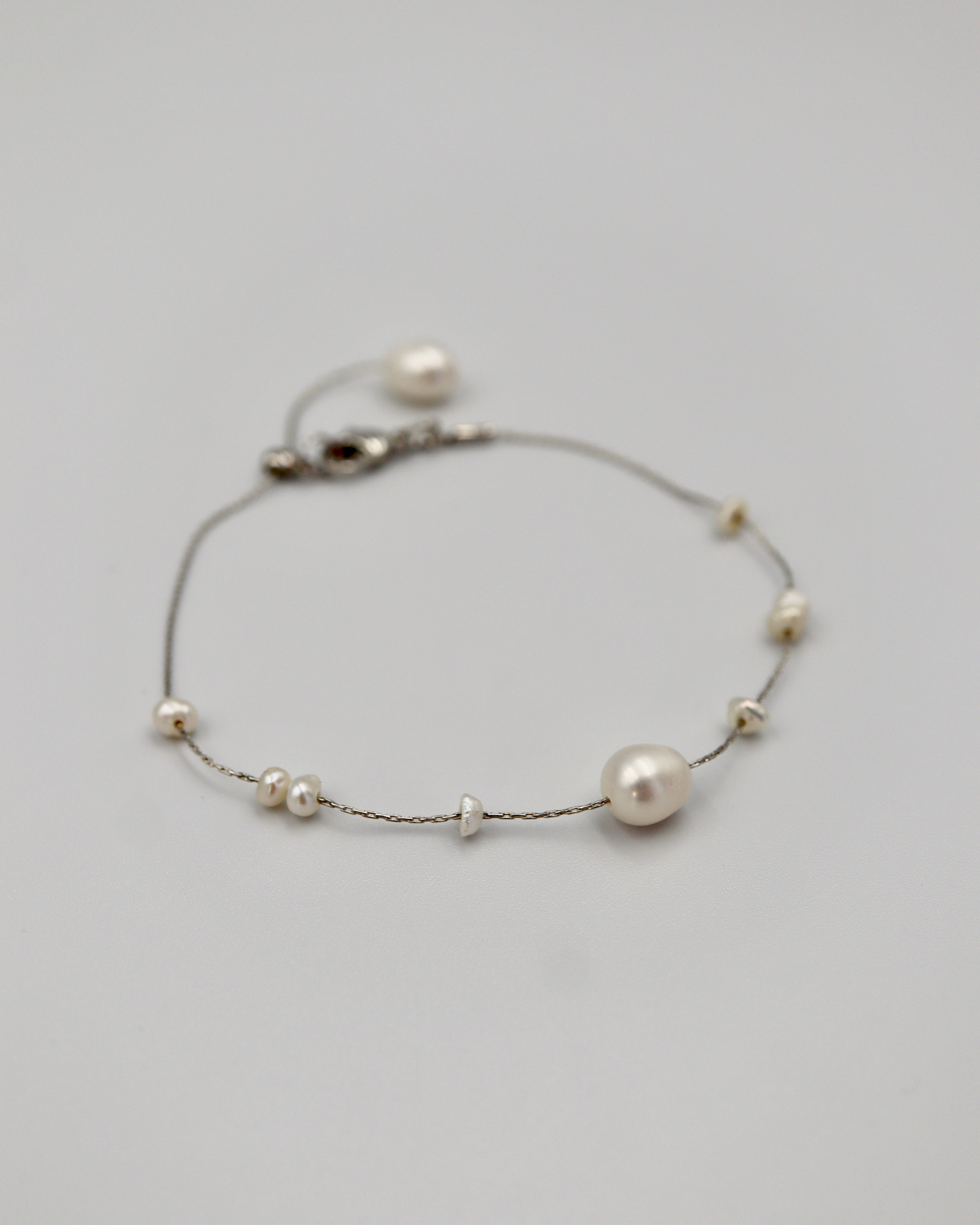 sprinkle pearl bracelet - beller