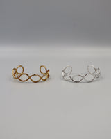 cross line bangle