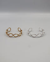 cross line bangle