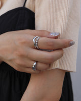 shiny curve dot ring