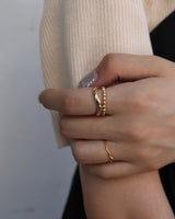 shiny curve dot ring