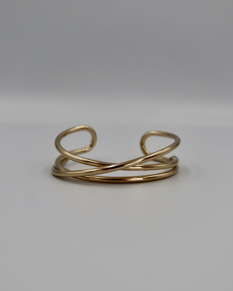 continuing line bangle