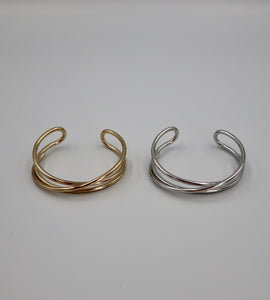 continuing line bangle