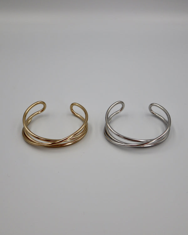 continuing line bangle