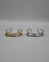 continuing line bangle