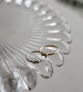 shiny dot bijou pinky ring