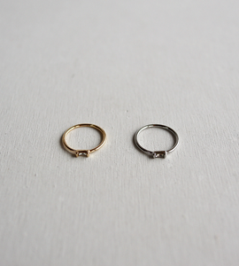 shiny dot bijou pinky ring