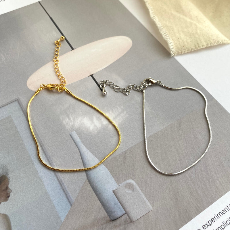 shiny thin bracelet