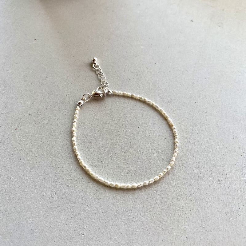 thin pearl bracelet