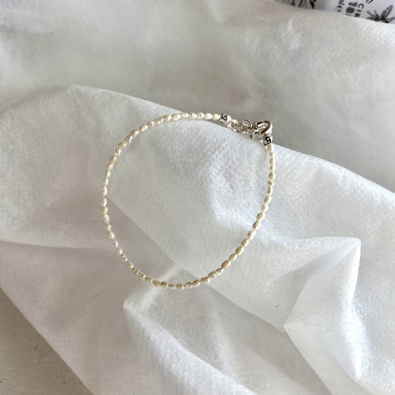 thin pearl bracelet