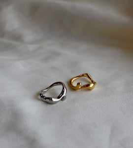 waves rise ring