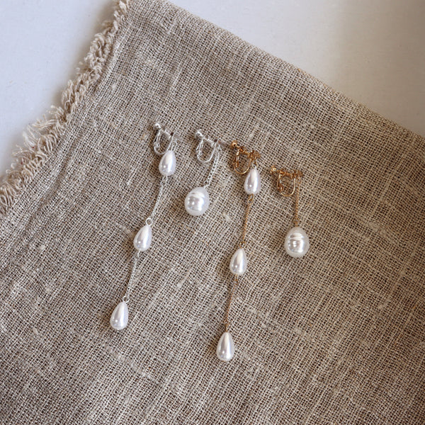linking pearl earring