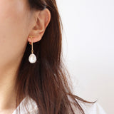 linking pearl earring