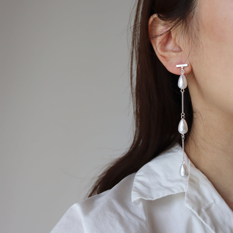 linking pearl earring
