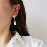 linking pearl earring
