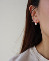 one point pearl hook pierce