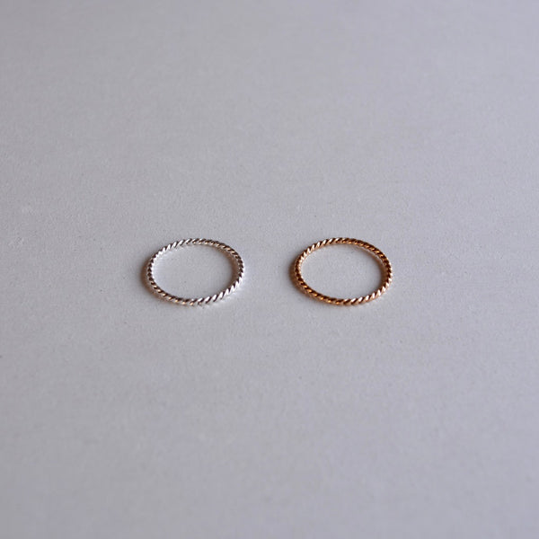 twist thin ring